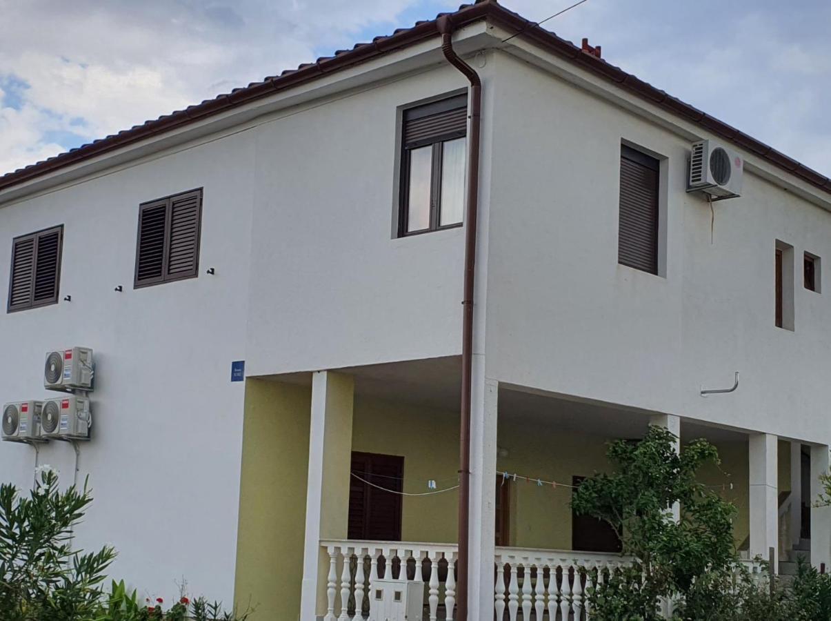 Holidey Home Jukic K 셀리네 외부 사진